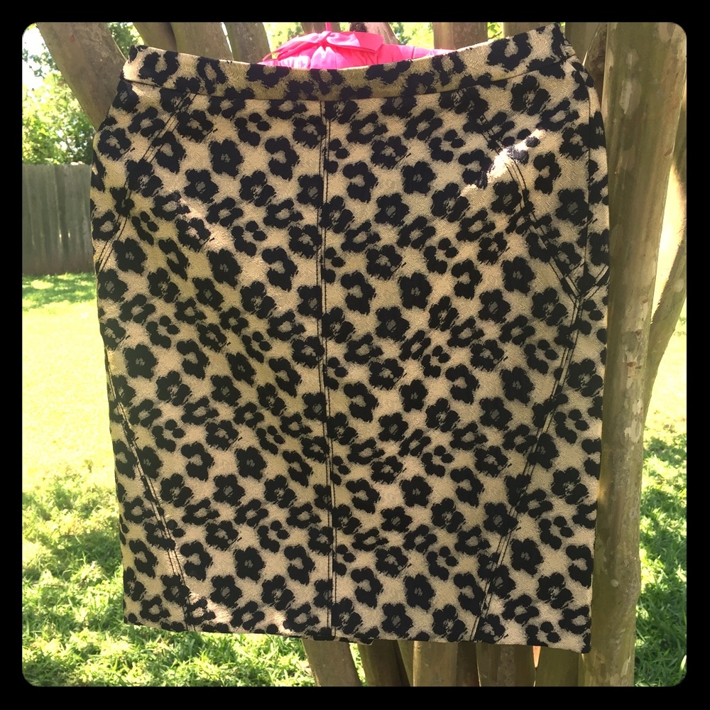 Glam ready Ann Taylor leopard miniskirt