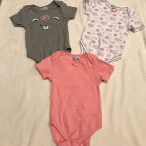 Set of 3 onesies