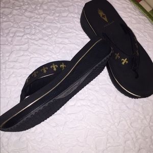 Volatile Fleur de Lis Flip Flops