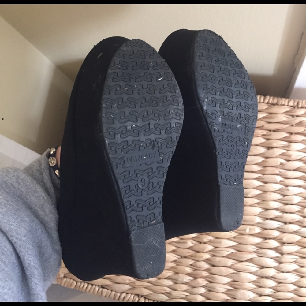 Size 9 Wedges - Picture 6 of 6
