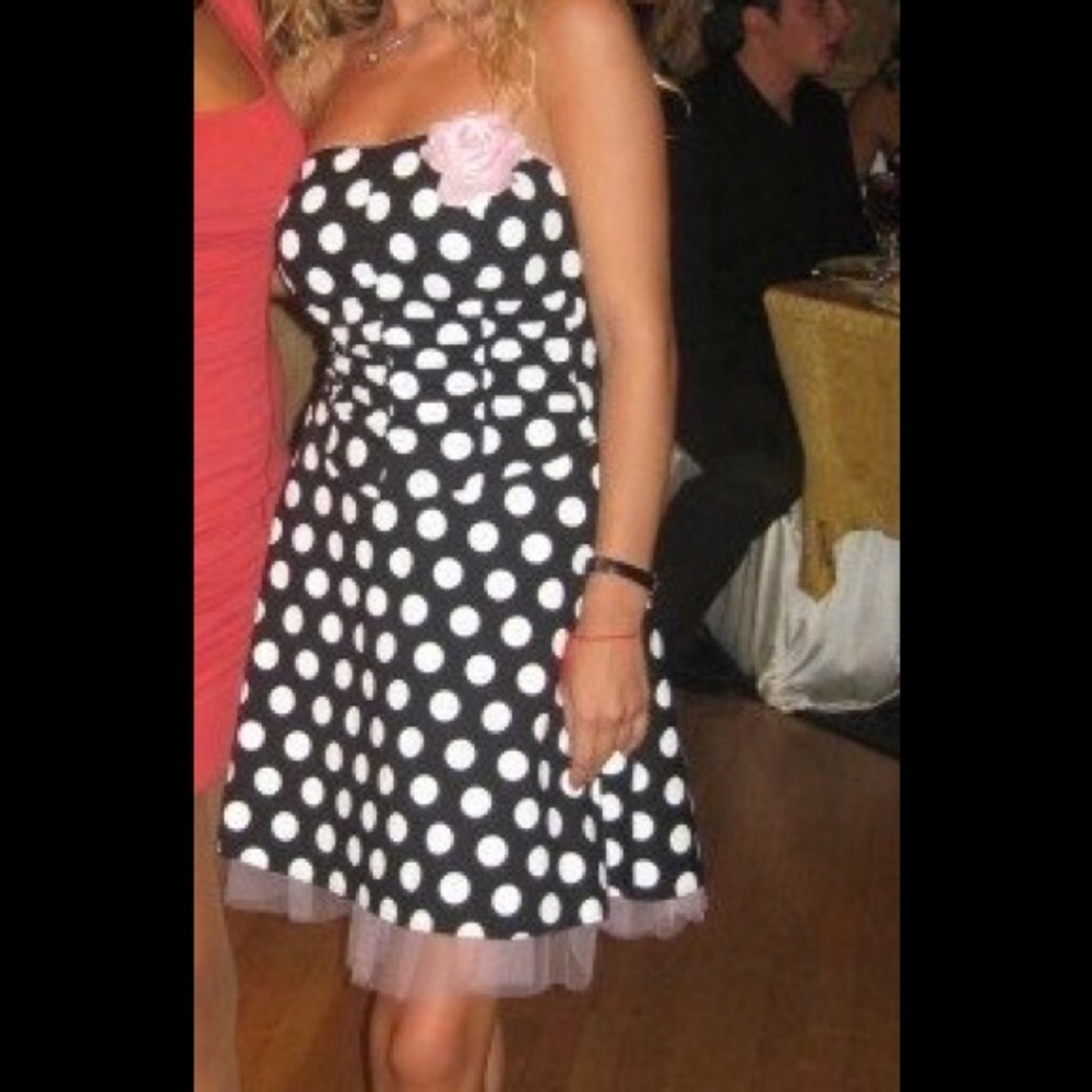 Pokadot strapless dress
