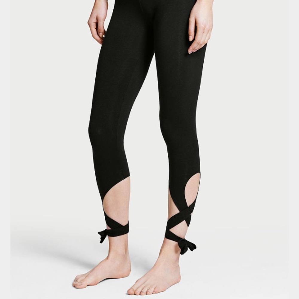 SOLD VS Knockout leggings - NEW