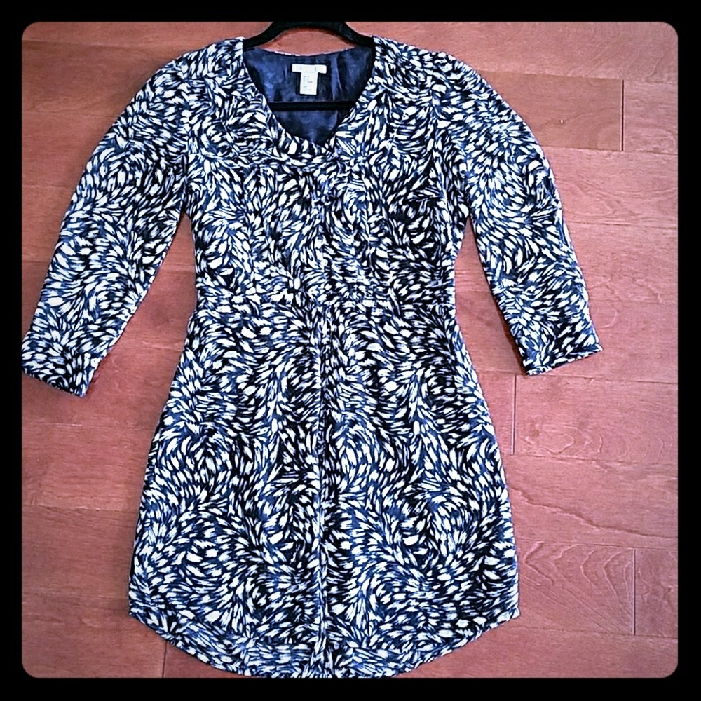 Navy patterened dress !