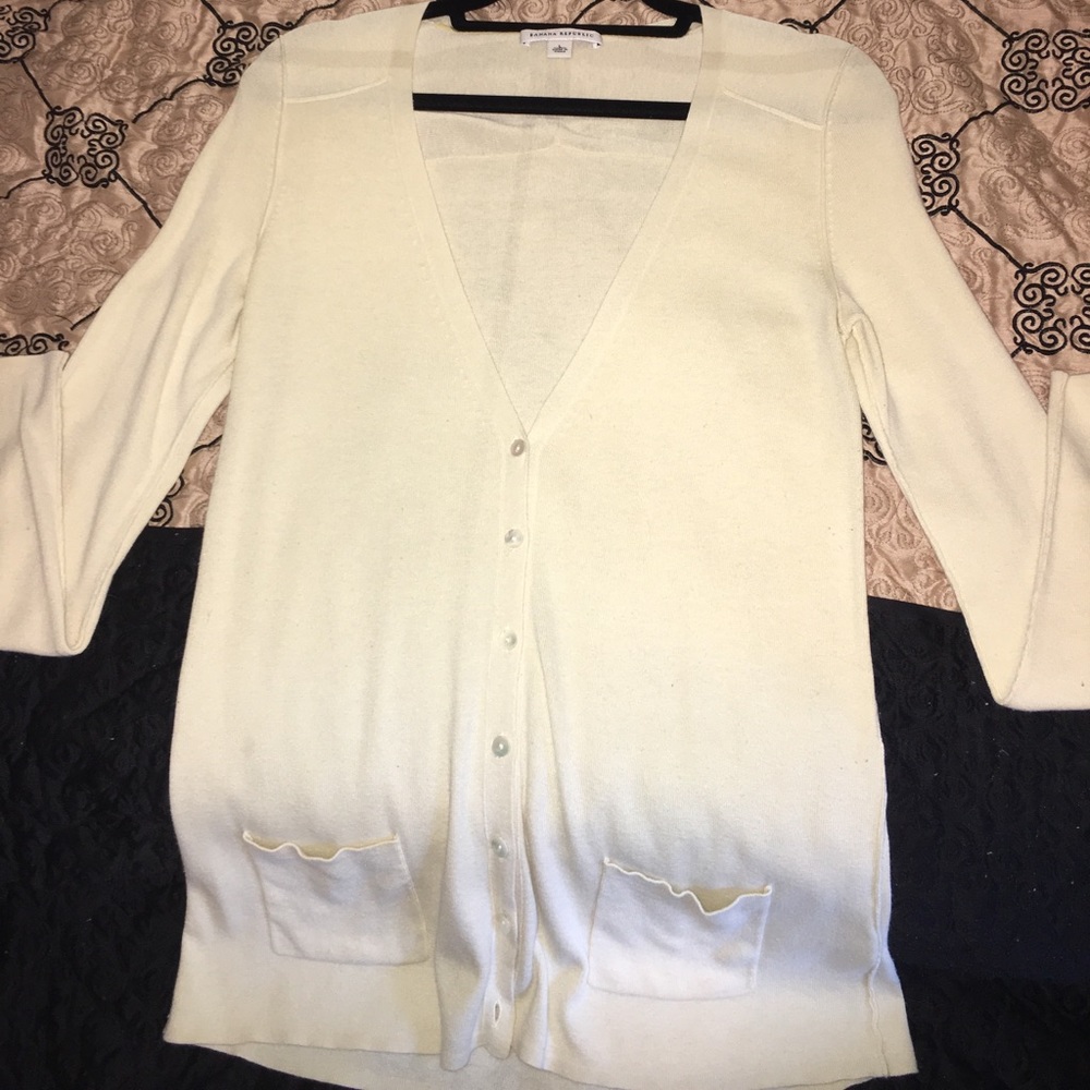 Banana republic woman's sweater.