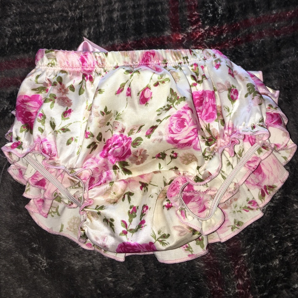 Fancy ruffled diaper cover
