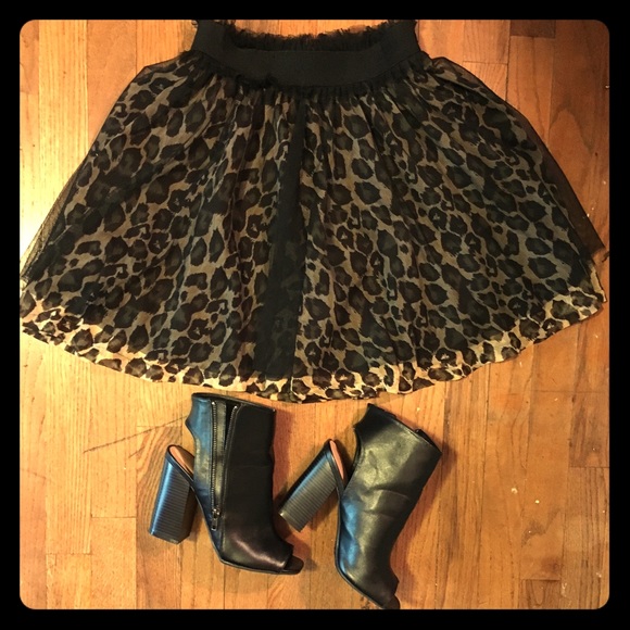 Forever 21 Dresses & Skirts - Cute Rockabilly punk rock leopard mesh skirt
