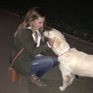 Meet your Posher, Demie