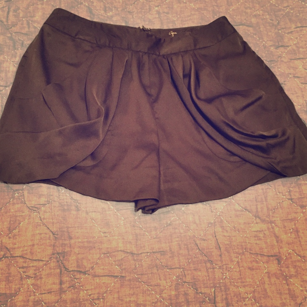 Bloomingdales / Aqua black silk draped shorts