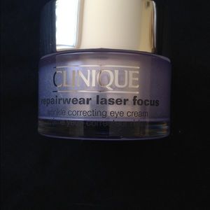 Clinique Repairwear Laser Focus