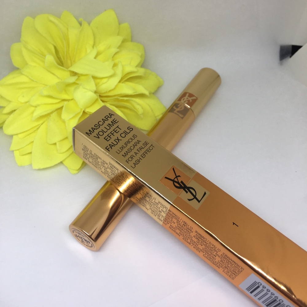 Yves Saint Laurent MASCARA Volume Effet Faux Cils