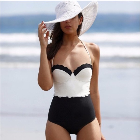 Topshop Other - Top Shop Scallop One Piece