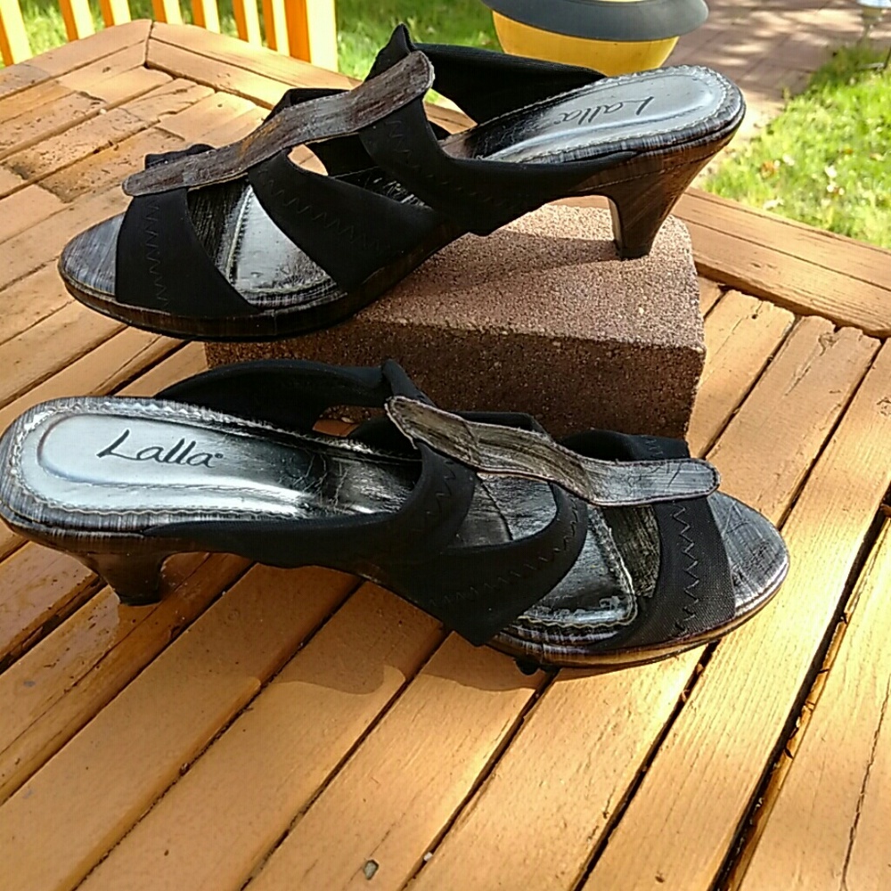 Shoes - Picture 3 of 5