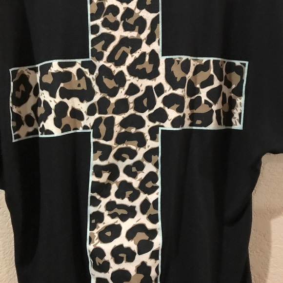 Leopard Cross tee - Picture 2 of 2