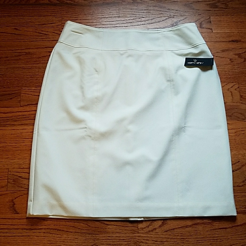 White pencil skirt