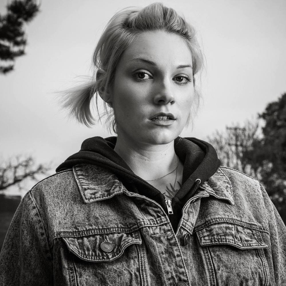 Meet your Posher, Loren