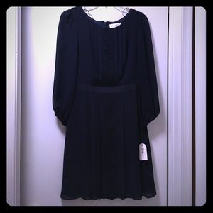 vertical lace strip center pleating front and back