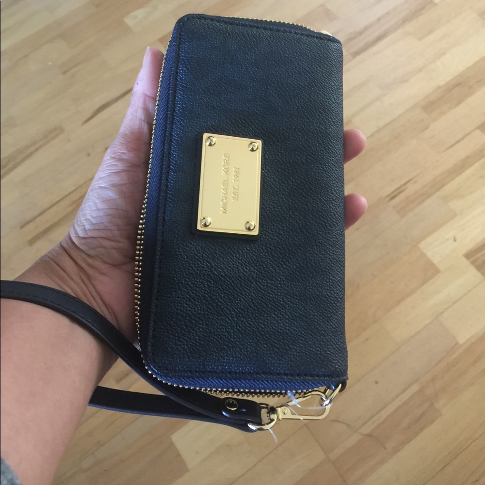MK jet set phone large coin Phone case