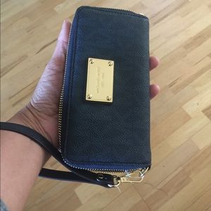 MK jet set phone large coin Phone case