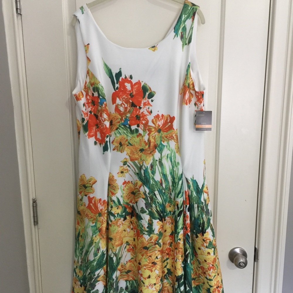 NWT Daffodil Dress