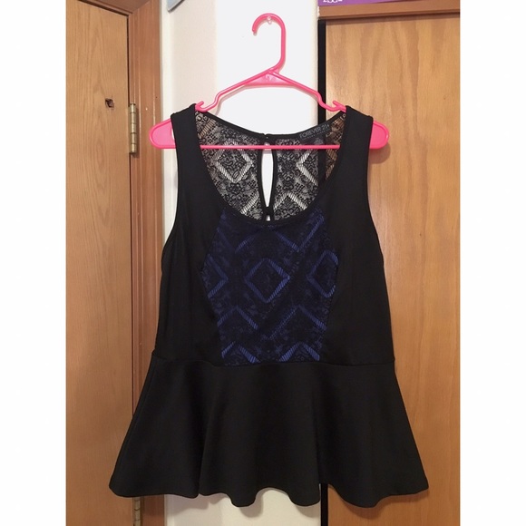 Forever 21 Tops - Forever 21 Lace Peplum Top