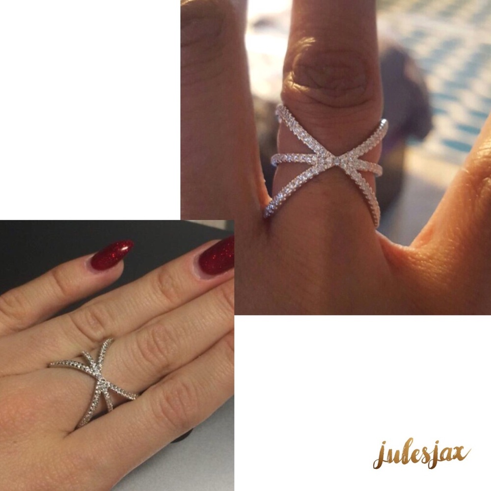 Silver criss cross pavé crystal ring sz 6 - Picture 1 of 2