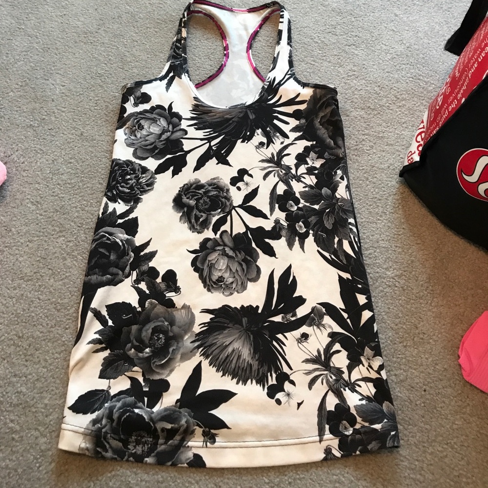 Lululemon tank top