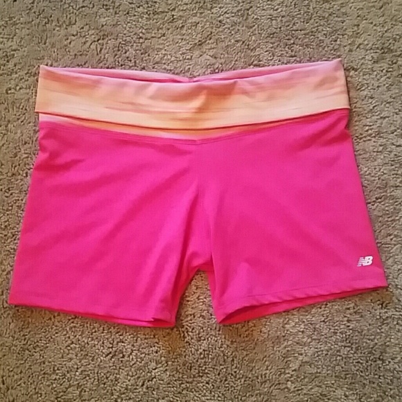 Stretchy work out shorts - Picture 1 of 2