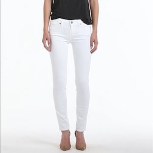 Paige Skyline Ankle Peg white skinny jeans (25)