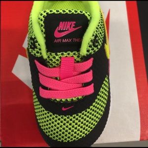 Baby sneaker 4c. Brand new. For a little girl