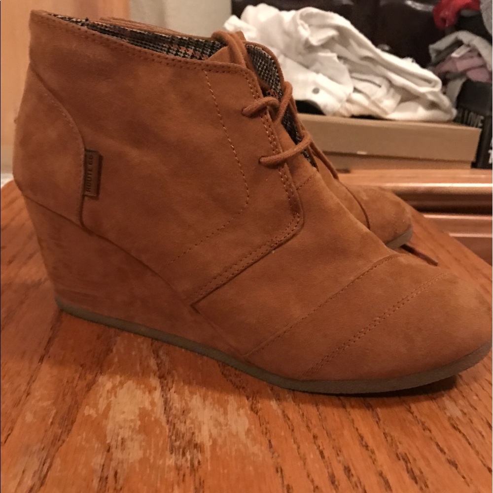 Wedge booties