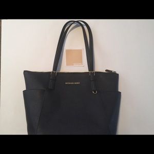 Michael Kors Jet Set  Saffiano Top Zip Tote