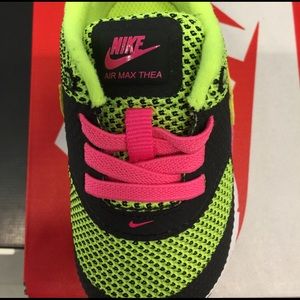 Brand new baby sneaker for girl size 5c