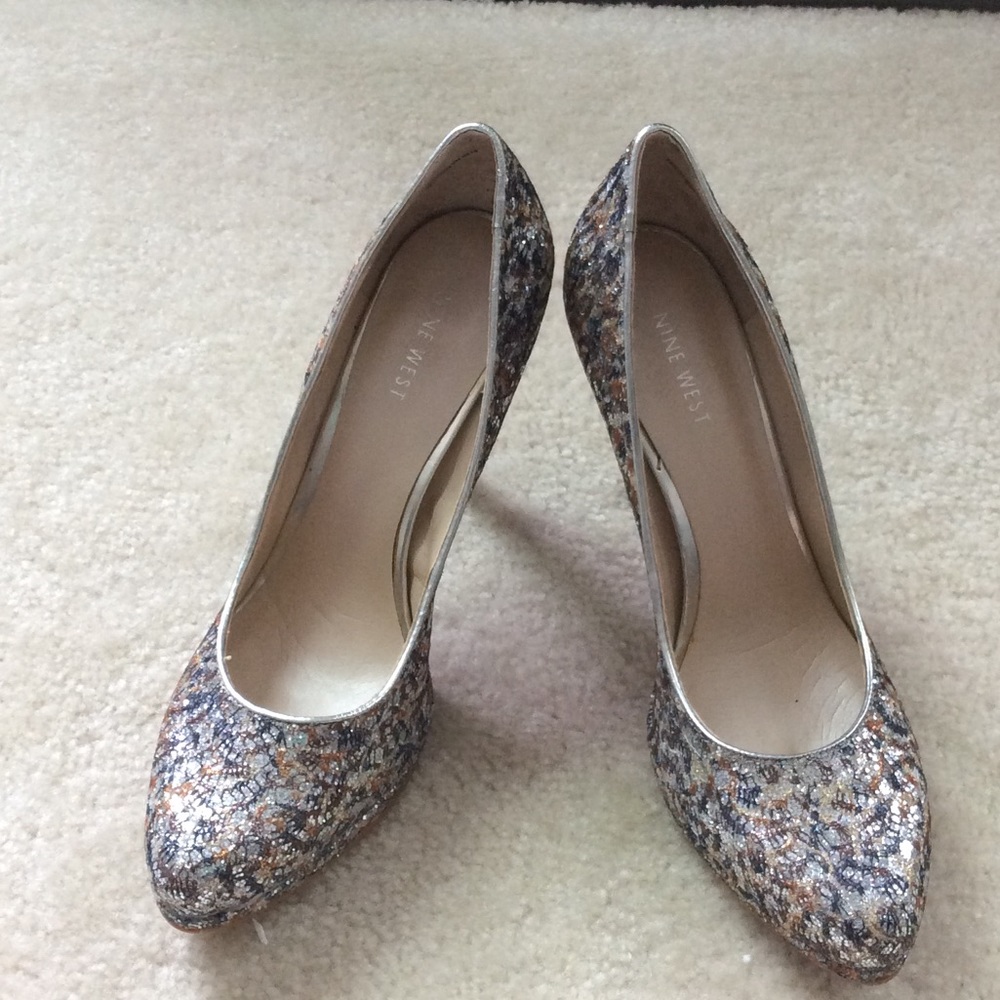 Nine West pump 9M multi colored evening heal