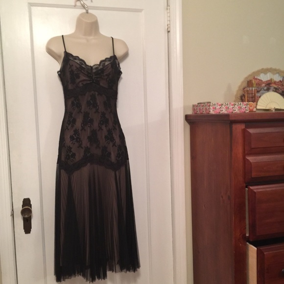 Betsey Johnson Dresses & Skirts - Perfect 1920's themed lace dress!!