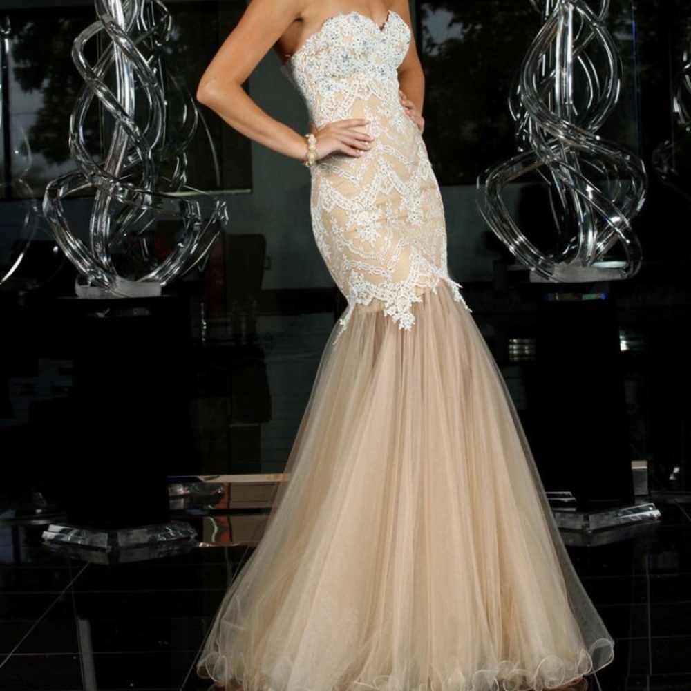 Prom dress
