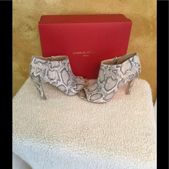 Reduced price! Snakeskin Bootie in sizes 7.5 & 8. - Picture 6 of 8