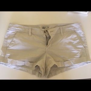 American Eagle Khaki Shorts Size 8