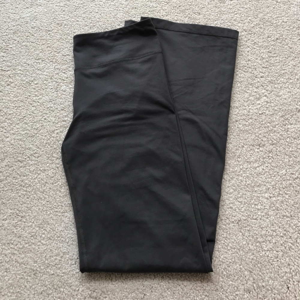 EUC Under Armour straight leg 33" inseam pants