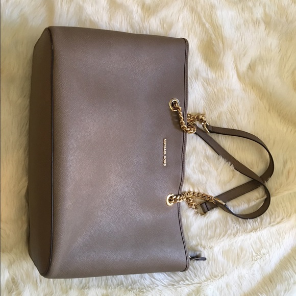 Michael Kors tote purse - Picture 1 of 4