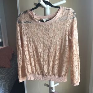 Long-sleeve laced top!