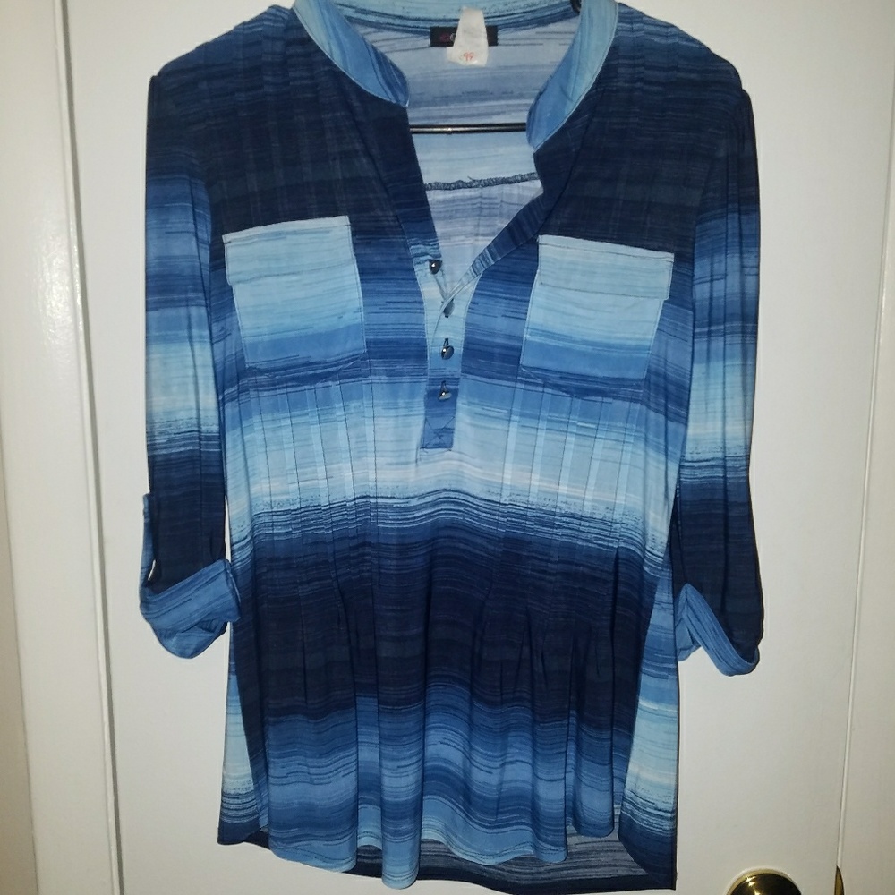 Quarter sleeve multi blue dress top