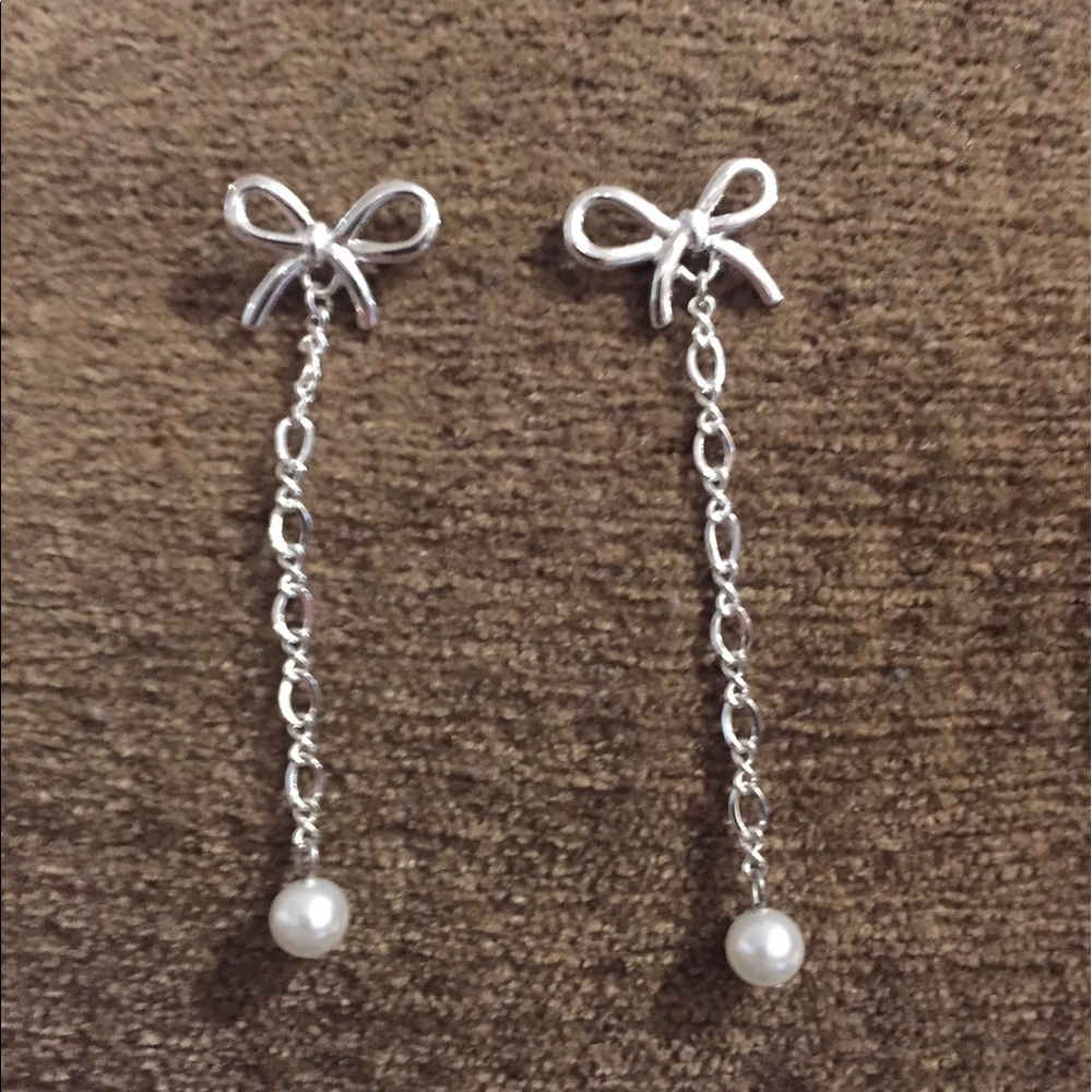 Bow earrings