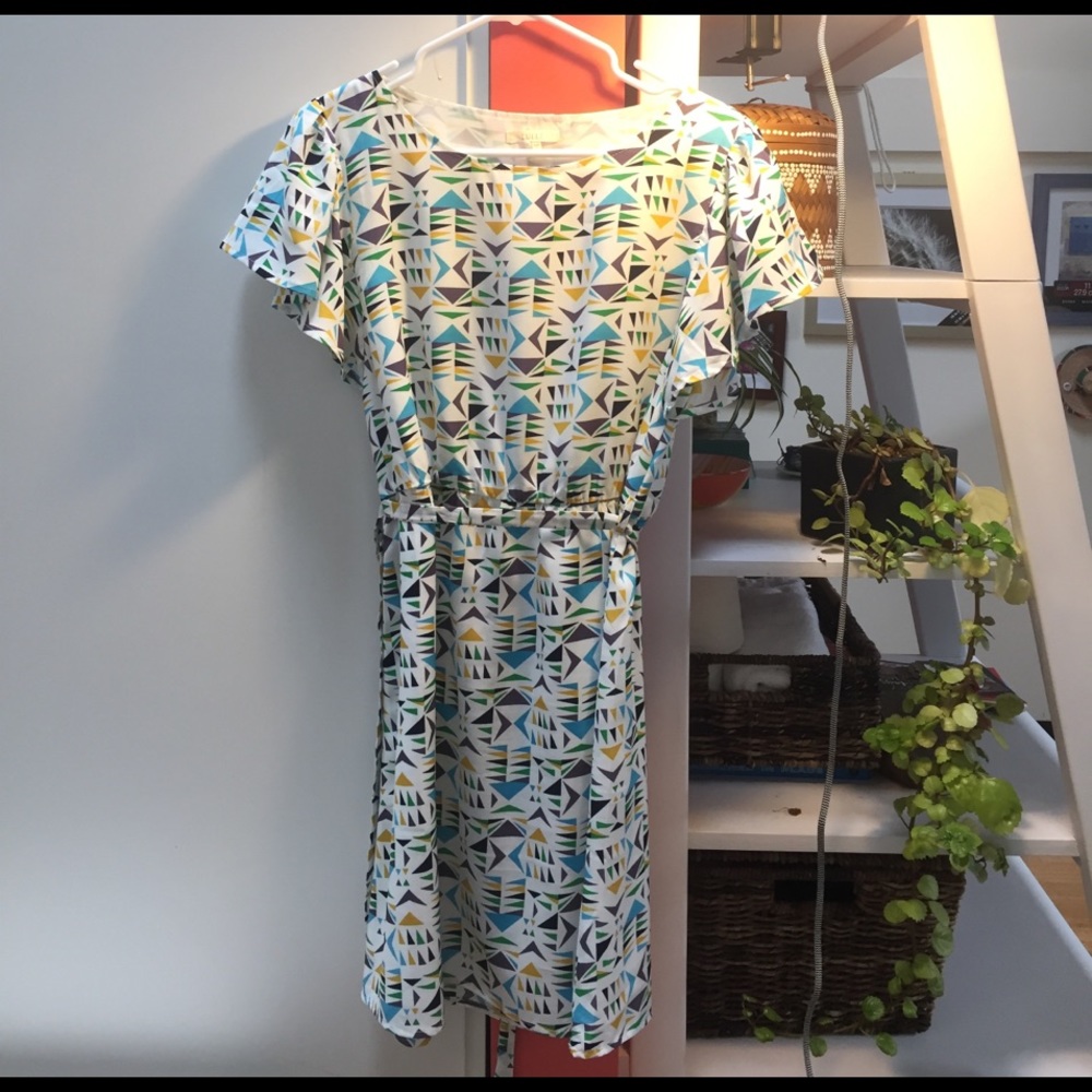 TULLE size M flutter sleeve silky breezy dress