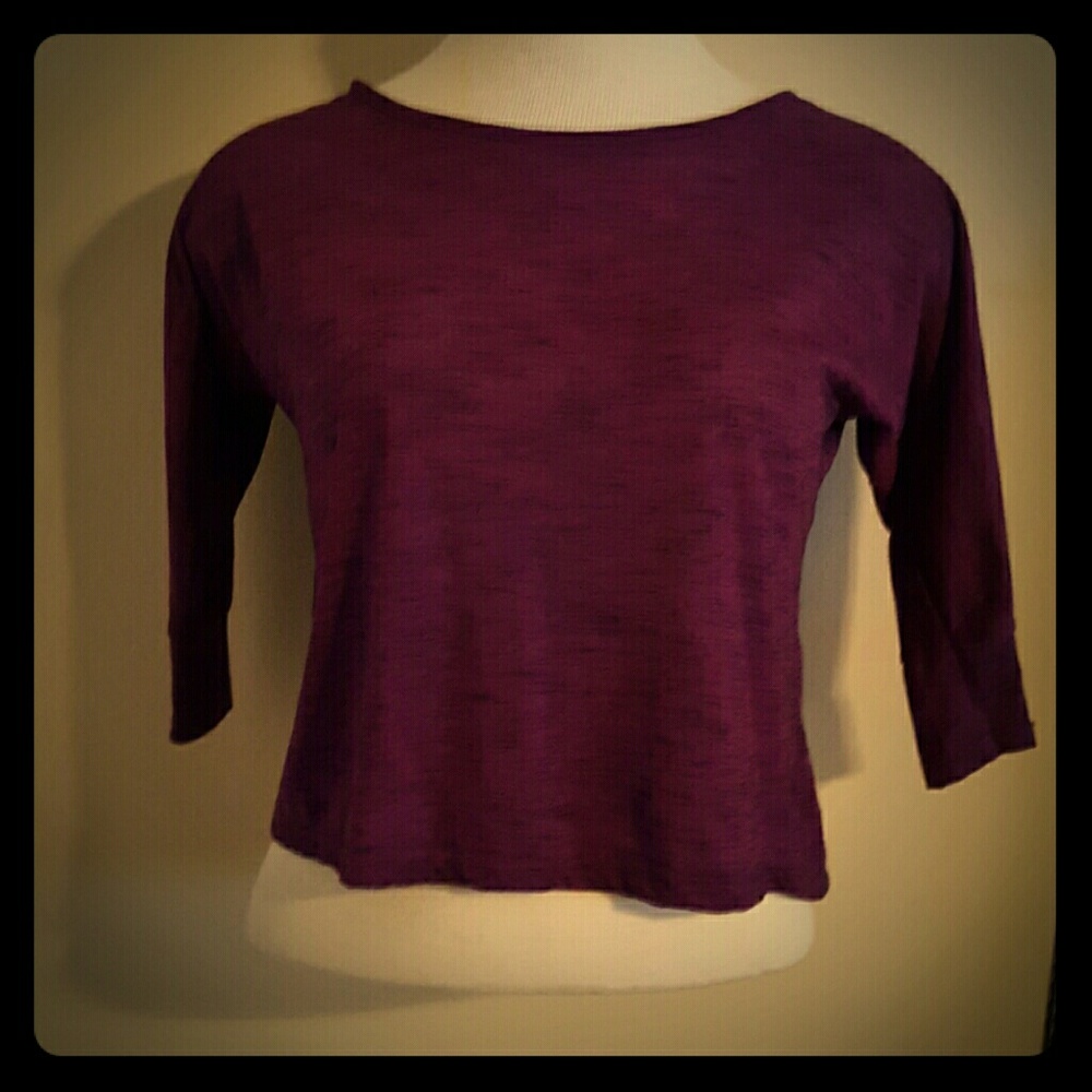 Mid sleeve crop top