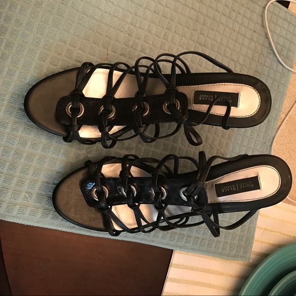 Black White House black market wedges - Picture 1 of 3