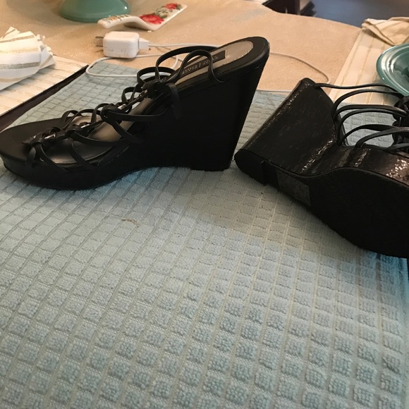 Black White House black market wedges - Picture 2 of 3