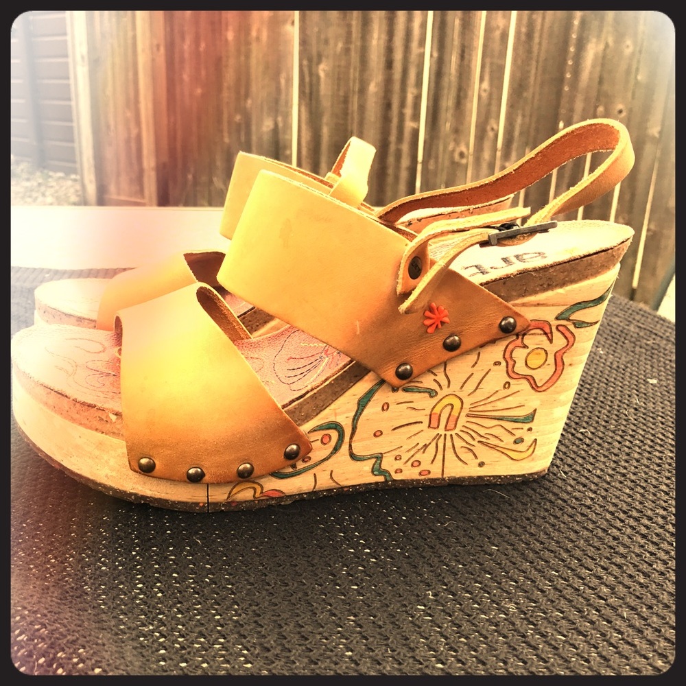 The Art Company-women's wedge