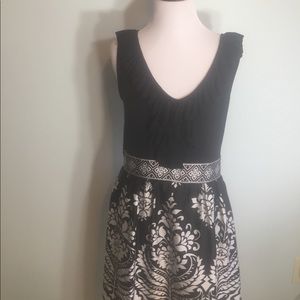 Sleeveless black dress!