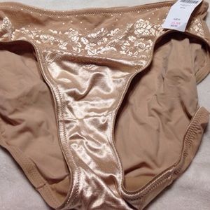 2 BNWT SOMA Panties nude med.