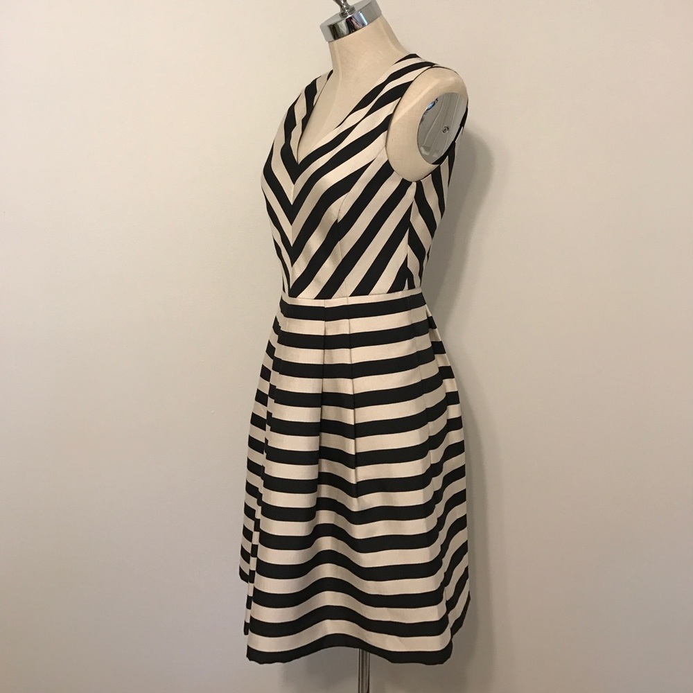 🎉SALE🎉 Banana republic stripe dress